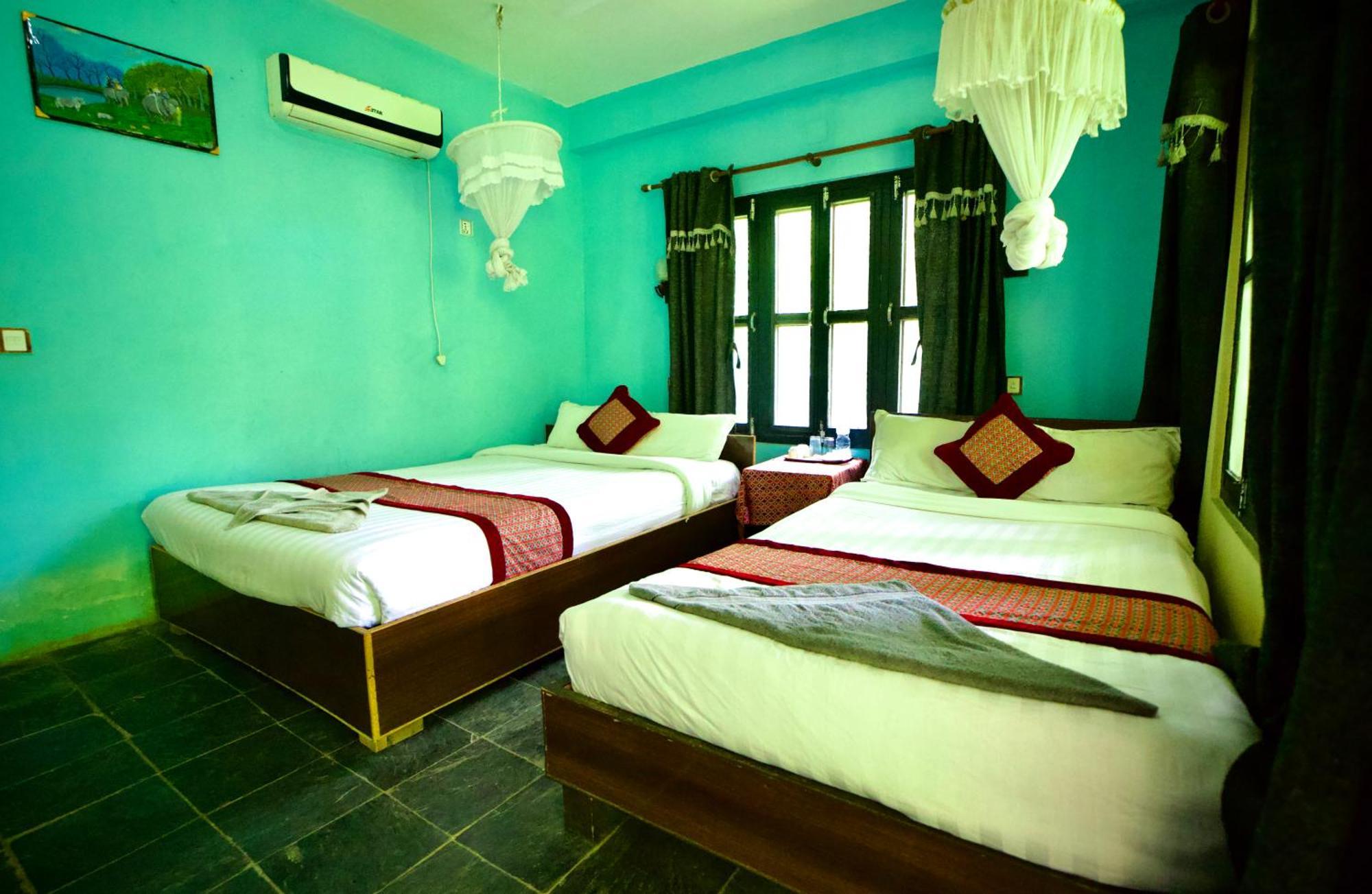 Chitwan Gaida Lodge - Animal Lovers & Birdwatchers Paradise Sauraha Exterior foto