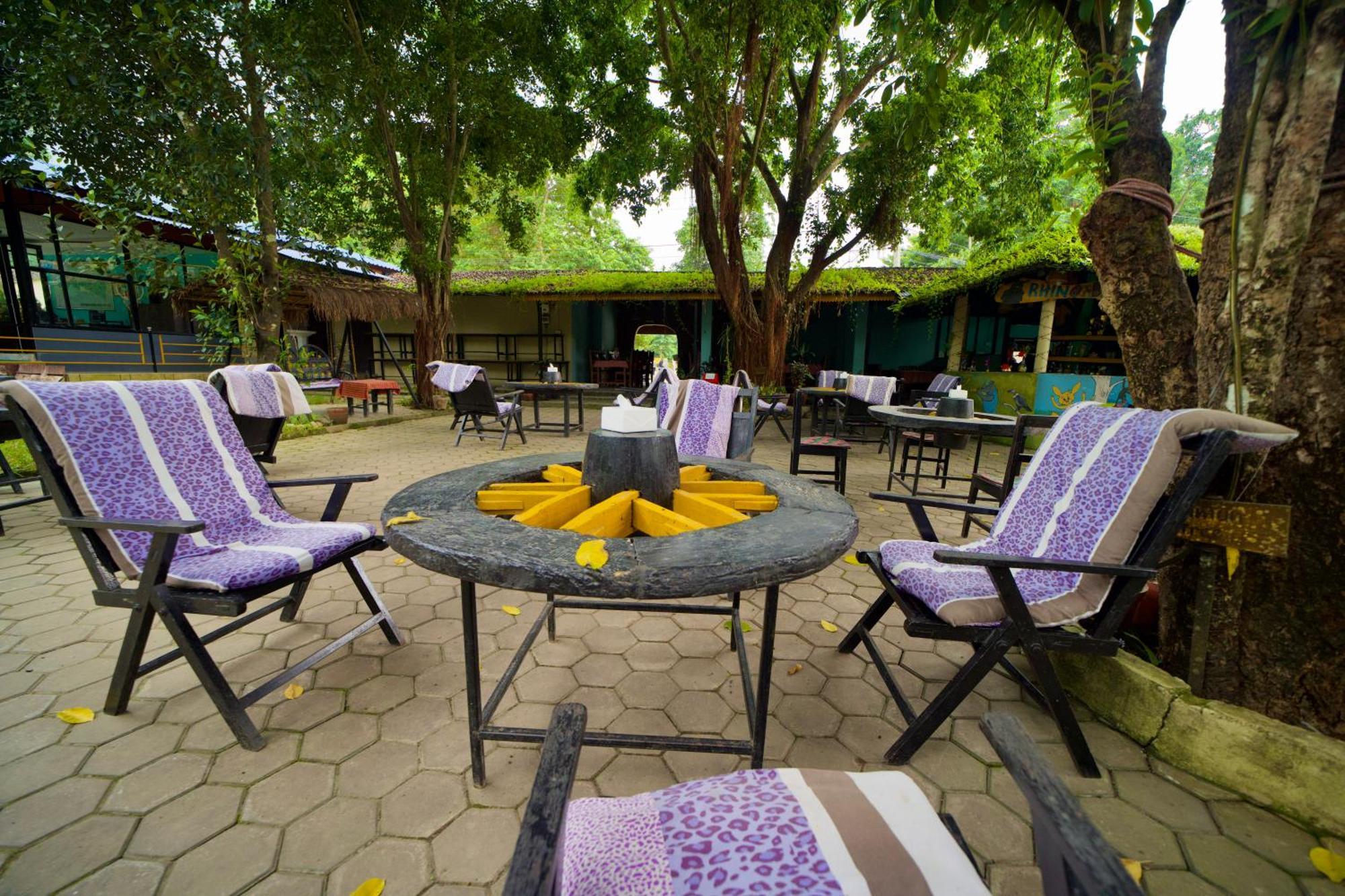 Chitwan Gaida Lodge - Animal Lovers & Birdwatchers Paradise Sauraha Exterior foto