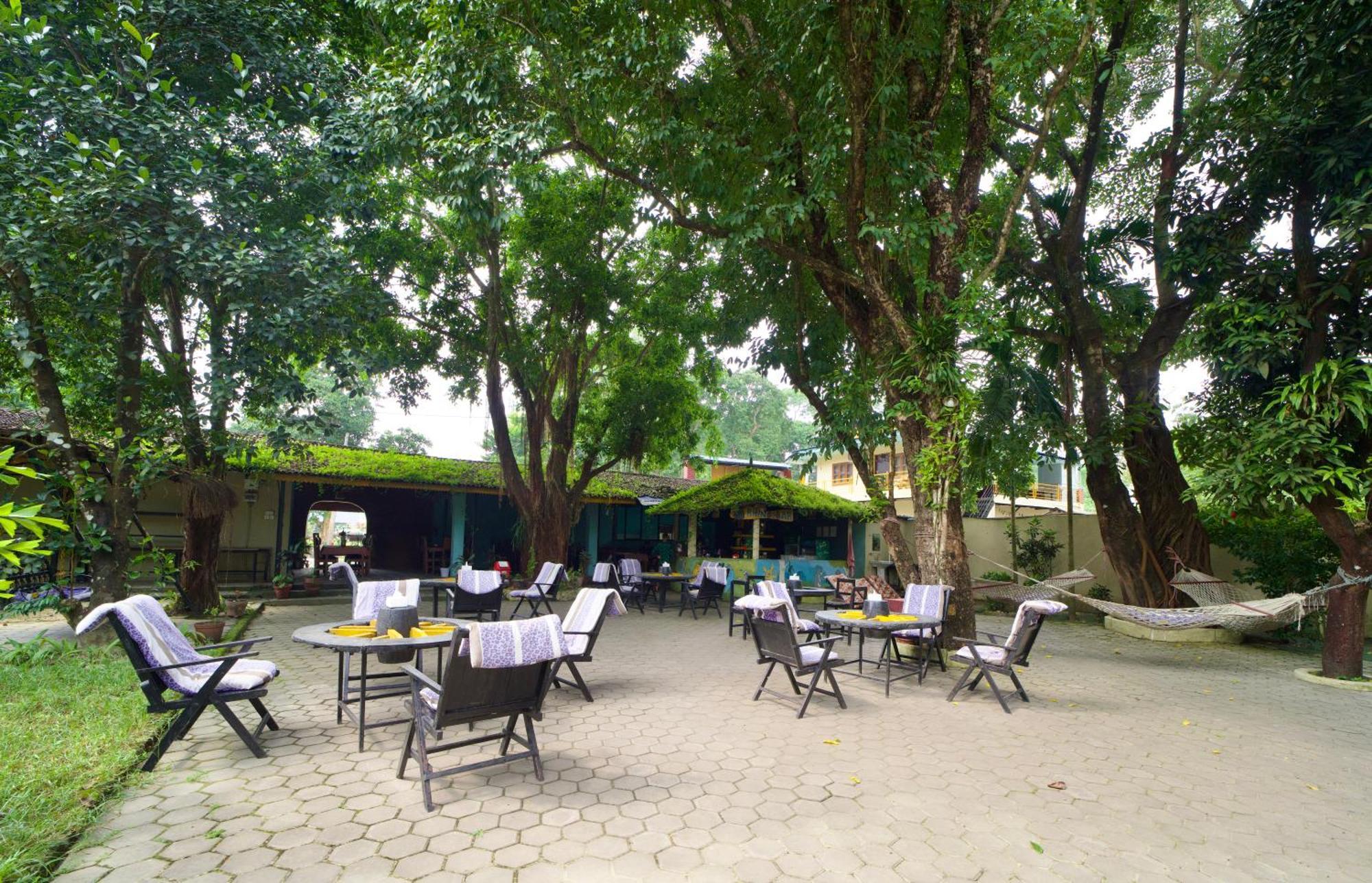 Chitwan Gaida Lodge - Animal Lovers & Birdwatchers Paradise Sauraha Exterior foto
